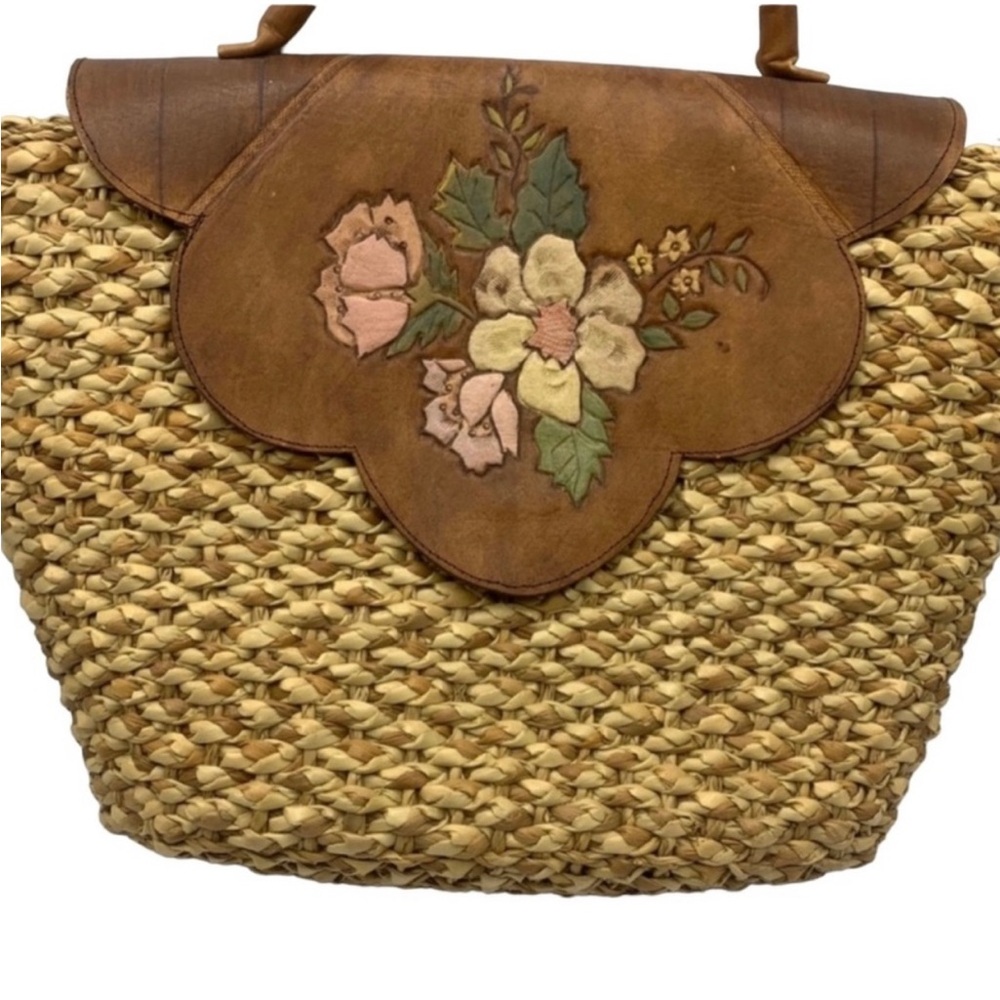 VTG Floral Tooled Leather Tan and Brown Woven Boho Hand Bag Purse
